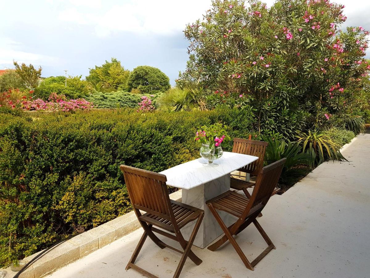 Apartments With A Parking Space Nin, Zadar - 13571 Exterior foto