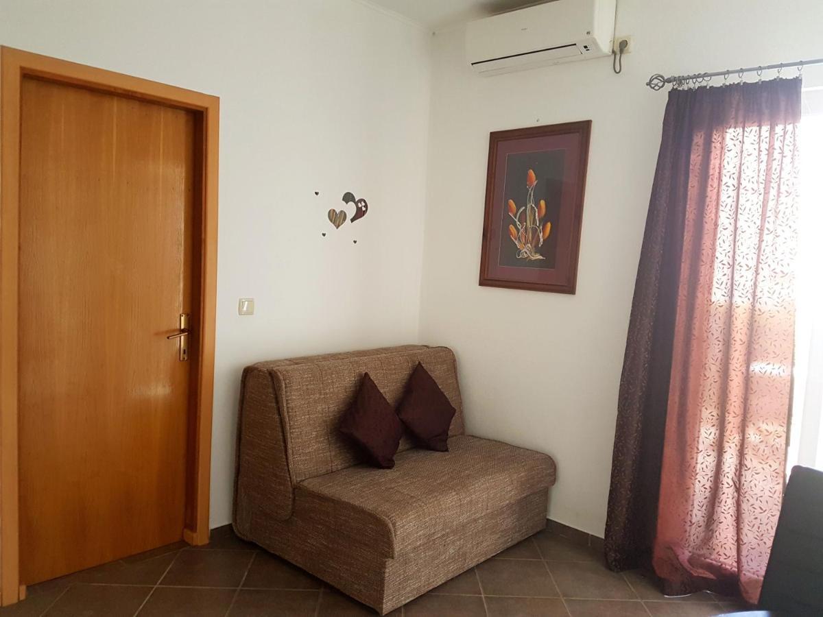 Apartments With A Parking Space Nin, Zadar - 13571 Exterior foto